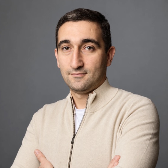 Աշոտ Ալոյան